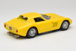 Ferrari 250 GTO Amarelo Guiloy 1:18 67525 Metal - imagem 3 de 8