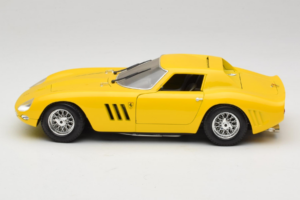 Ferrari 250 GTO Amarelo Guiloy 1:18 67525 Metal - imagem 4 de 8