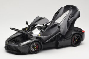 Ferrari LaFerrari F150 Matte Black Bburago 1:18 18-16901BK Metal - imagem 2 de 8