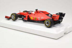 Ferrari SF90 #5 S. Vettel Australian GP 2019 BBR 1:18 BBR191805DIE Resina - imagem 5 de 6