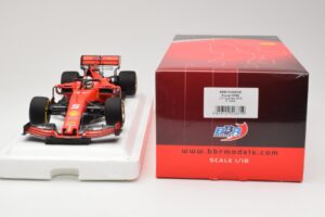 Ferrari SF90 #5 S. Vettel Australian GP 2019 BBR 1:18 BBR191805DIE Resina - imagem 6 de 6