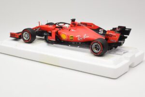 Ferrari SF90 #5 S. Vettel Italian GP Monza 2019 BBR 1:18 BBR191835 Resina - imagem 5 de 6