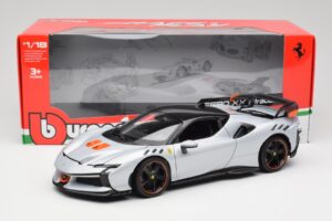 Ferrari SF90 XX Stradale Arctic White Bburago 1:18 18-16020W Metal - imagem 8 de 8
