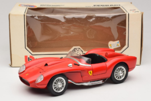 Ferrari 250 Testa Rossa Vermelho Bburago 1:18 3007-P2 Metal - imagem 8 de 8