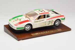 Ferrari Testarossa Italia 90 Branco Bburago 1:18 3059-W1 Metal - imagem 2 de 8