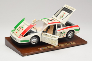 Ferrari Testarossa Italia 90 Branco Bburago 1:18 3059-W1 Metal - imagem 3 de 8