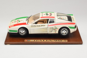 Ferrari Testarossa Italia 90 Branco Bburago 1:18 3059-W1 Metal