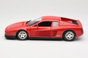 Ferrari Testarossa Vermelho Hot Wheels 1:18 23918 Metal - imagem 4 de 8