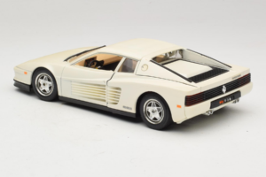 Ferrari Testarossa Branco Bburago 1:18 3019-W1 Metal - imagem 7 de 8