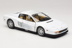 Ferrari Testarossa Branco Miami Vice Hot Wheels 1:18 P9904 Metal - imagem 4 de 6