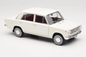 Fiat 124 Branco IXO 1:18 18CMC205OP Metal - imagem 6 de 8