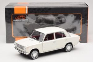 Fiat 124 Branco IXO 1:18 18CMC205OP Metal - imagem 8 de 8