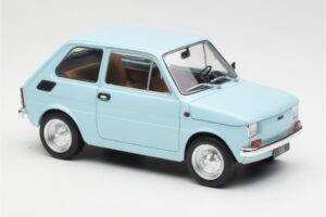 Fiat 126 Azul Claro MCG 1:18 MCG18415 Metal - imagem 4 de 6