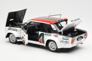 Fiat 131 Abarth #3 M. Alen / I. Kivimaki Winner Rally 1000 Lakes 1980 Kyosho 1:18 08376H Metal - imagem 5 de 8