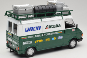 Fiat 242 Alitalia Rally Team Assistance With Trailer 1978 IXO 1:18 18CMC027WX Metal - imagem 3 de 7