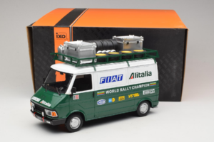 Fiat 242 Alitalia Rally Team Assistance With Trailer 1978 IXO 1:18 18CMC027WX Metal - imagem 7 de 7