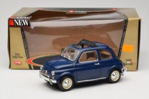 Fiat 500 L Azul Bburago 1:18 3327 Metal - imagem 8 de 8