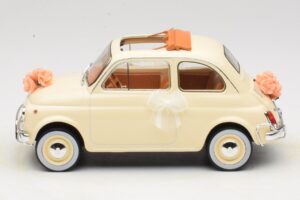 Fiat 500 L Marfim Wedding Gift Norev 1:18 187780 Metal - imagem 3 de 6