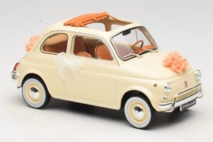 Fiat 500 L Marfim Wedding Gift Norev 1:18 187780 Metal - imagem 4 de 6