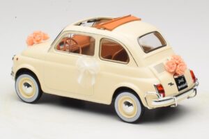 Fiat 500 L Marfim Wedding Gift Norev 1:18 187780 Metal - imagem 5 de 6