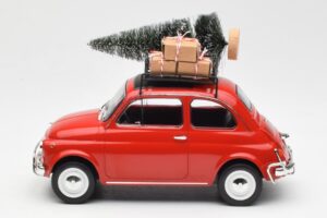 Fiat 500 L Vermelho Christmas Norev 1:18 187779 Metal - imagem 3 de 6