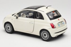 Fiat 500 Branco Mondo Motors 1:18 500291 Metal - imagem 7 de 8