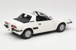 Fiat X1/9 Branco Minichamps 1:18 100121685 Metal - imagem 3 de 8