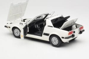 Fiat X1/9 Branco Minichamps 1:18 100121685 Metal - imagem 5 de 8