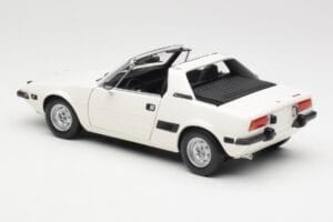 Fiat X1/9 Branco Minichamps 1:18 100121685 Metal - imagem 7 de 8