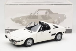 Fiat X1/9 Branco Minichamps 1:18 100121685 Metal - imagem 8 de 8