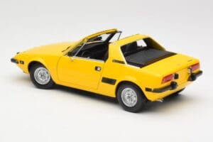 Fiat X1/9 Amarelo Minichamps 1:18 100121664 Metal - imagem 7 de 8