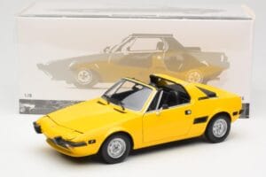 Fiat X1/9 Amarelo Minichamps 1:18 100121664 Metal - imagem 8 de 8