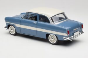Ford Taunus 12M P2 Azul Riscas Revell 1:18 08880-M1 Metal - imagem 7 de 8