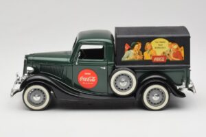 Ford Bache Coca-Cola Solido 1:18 9513 Metal - imagem 4 de 8