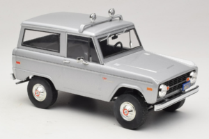 Ford Bronco Speed Movie GreenLight 1:18 19074 Metal - imagem 5 de 7