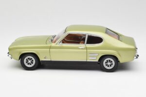Ford Capri Mk1 Verde Claro Metálico Minichamps 1:18 18008900 Metal - imagem 4 de 8