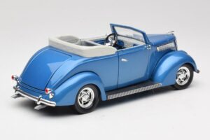 Ford Cabriolet Azul Road Signature 1:18 92238 Metal - imagem 3 de 8