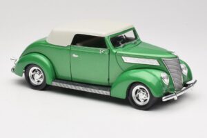 Ford Cabriolet Verde Road Signature 1:18 92239 Metal - imagem 6 de 8