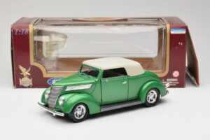 Ford Cabriolet Verde Road Signature 1:18 92239 Metal - imagem 8 de 8