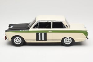 Ford Cortina Lotus #11 B. Soderström / G. Palm RAC Rally 1966 MCG 1:18 MCG18435R Metal - imagem 3 de 6