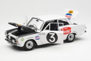 Ford Cortina Mk1 #3 P. Hughes / B. Young African Safari Rally 1964 AUTOart 1:18 86428 Metal - imagem 2 de 8