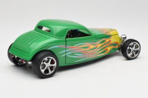Ford Coupe Verde com Fogo Road Signature 1:18 30109 Metal - imagem 3 de 8