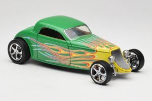 Ford Coupe Verde com Fogo Road Signature 1:18 30109 Metal - imagem 6 de 8