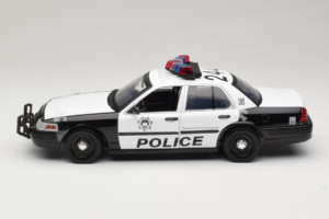 Ford Crown Victoria Police Interceptor The Hangover Movie Greenlight 1:18 12911 Metal - imagem 3 de 6