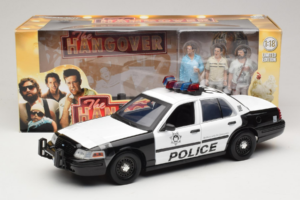 Ford Crown Victoria Police Interceptor The Hangover Movie Greenlight 1:18 12911 Metal - imagem 6 de 6