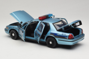 Ford Crown Victoria Police Cruiser Twilight Blue Greenlight 1:18 01643 Metal - imagem 5 de 8