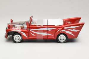 Ford De Luxe Cabriolet Greased Lightning Vermelho Joyride 1:18 33544 Metal - imagem 3 de 5