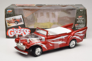 Ford De Luxe Cabriolet Greased Lightning Vermelho Joyride 1:18 33544 Metal - imagem 5 de 5