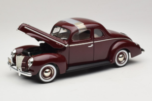 Ford Deluxe Coupe Vermelho Escuro ERTL 1:18 7936 Metal - imagem 2 de 7
