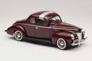 Ford Deluxe Coupe Vermelho Escuro ERTL 1:18 7936 Metal